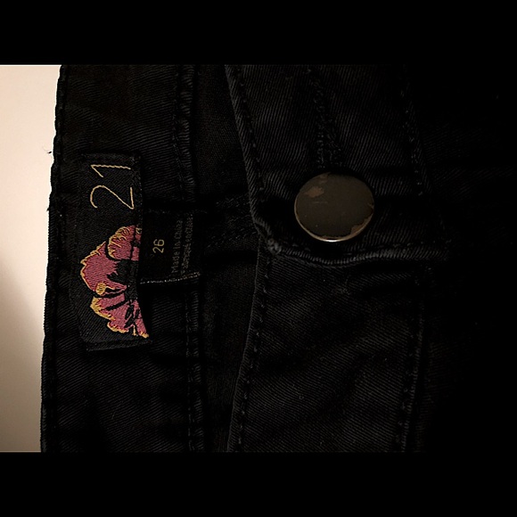 🖤 Super Soft Low Rise Tapered Black Cotton Forever 21 Pants size 26/30 - Picture 3 of 4